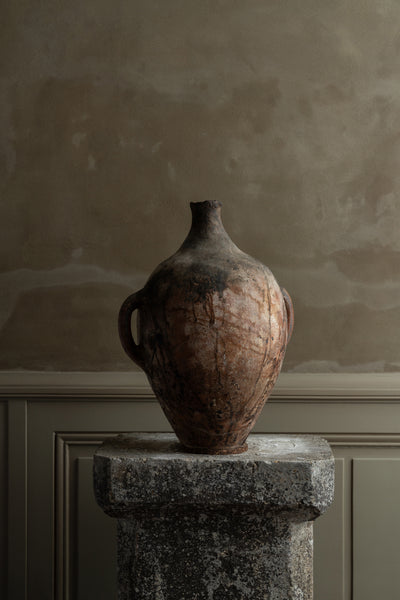 Ancienne-jarre-a-huile-coutume-studio-bordeaux