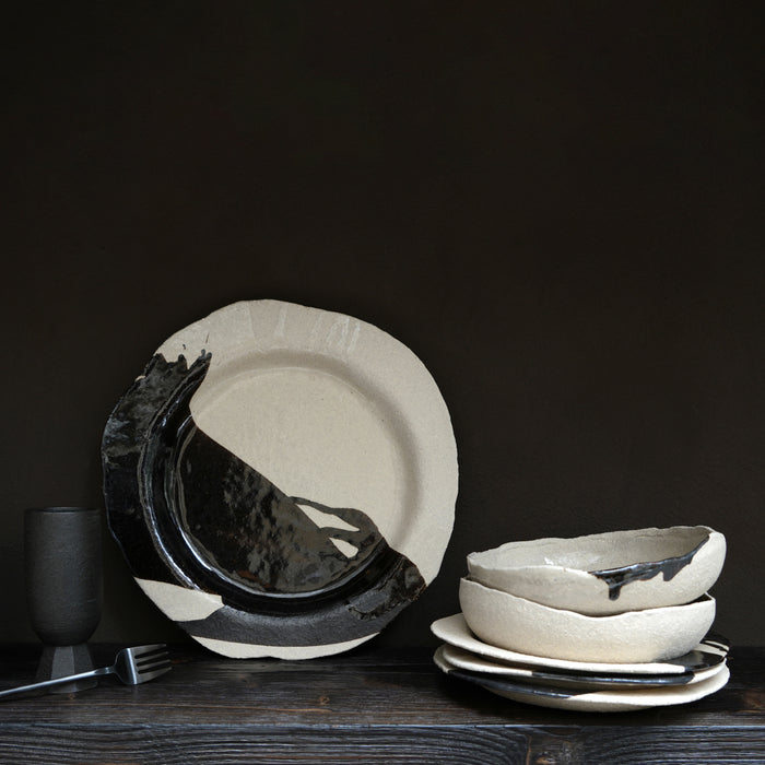Grande assiette plate en grès