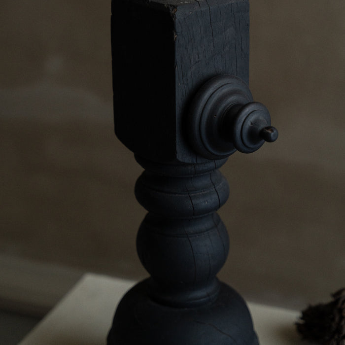 Paire de bougeoir en bois brulé