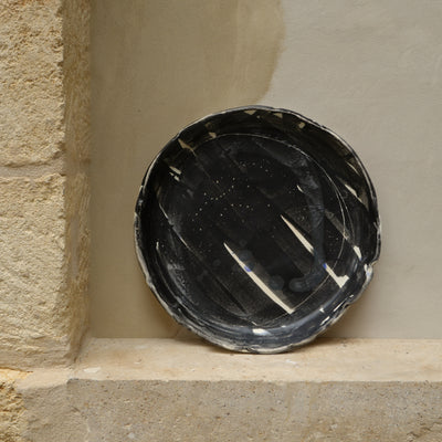 Grand plat en porcelaine