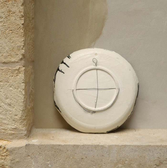 Grand plat en porcelaine