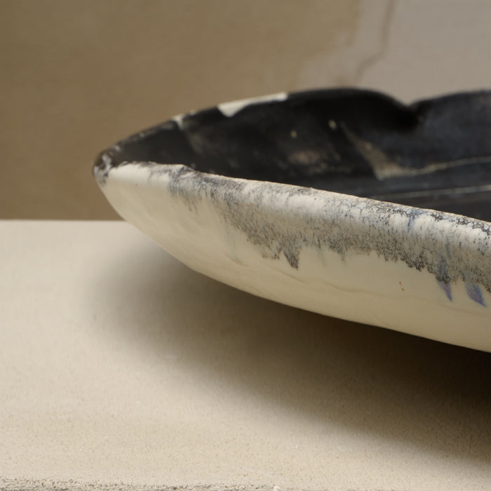 Grand plat en porcelaine