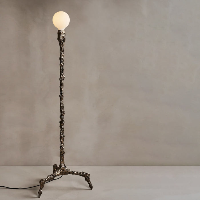 Sweet Thing Tall / William Guillon